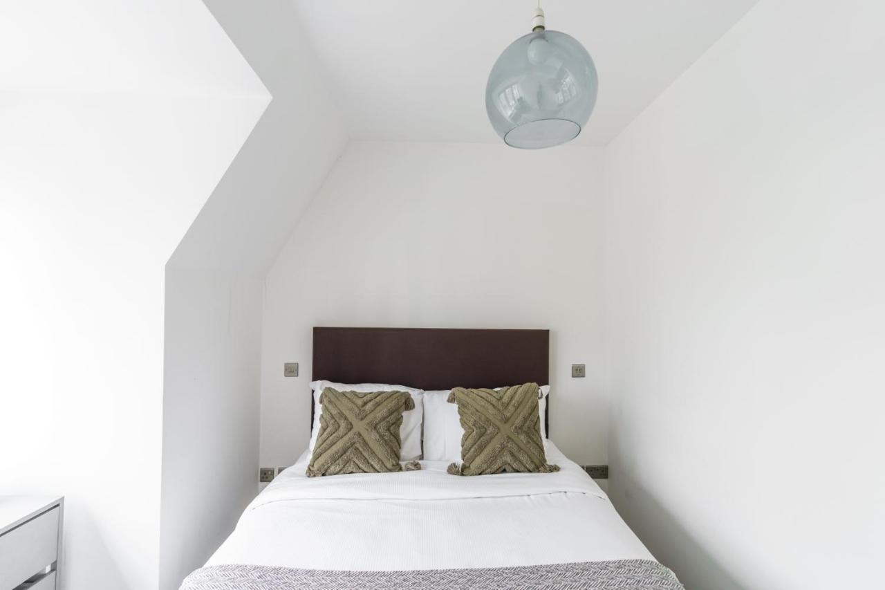 Top Floor Apartment High Street Kensington Londen Buitenkant foto