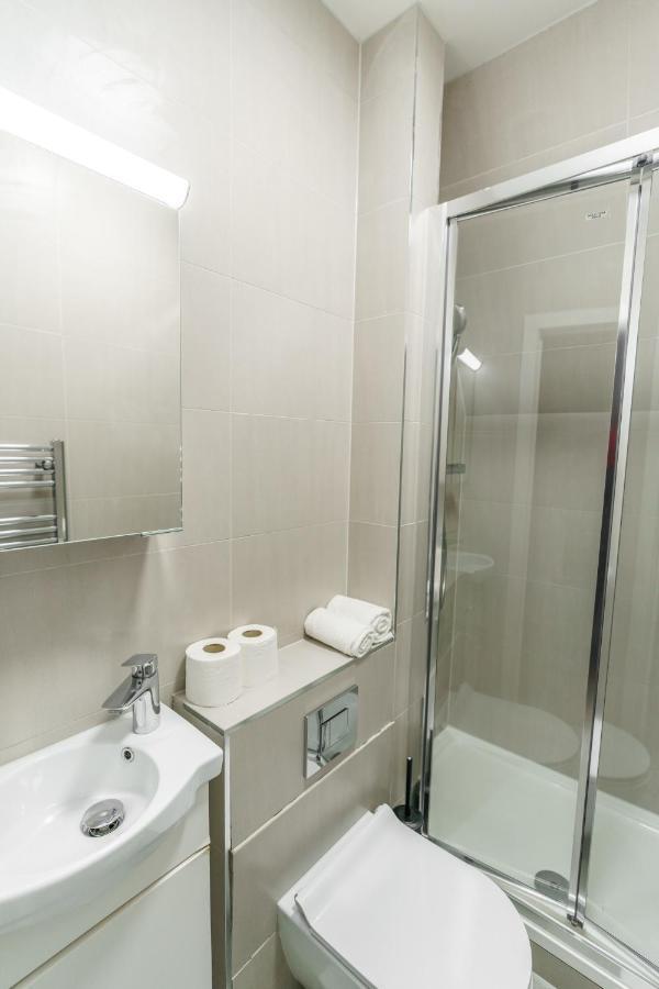 Top Floor Apartment High Street Kensington Londen Buitenkant foto