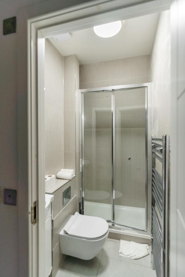 Top Floor Apartment High Street Kensington Londen Buitenkant foto